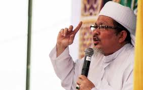 Anda mengatakan, bahwa tembakau atau rokok berasal dari kencing iblis. Sempat Dirawat Karena Positif Covid 19 Ustaz Tengku Zulkarnain Meninggal Dunia