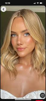 Please delete if not allowed🥰 nervous bride here- has anyone had  experiences with REFeyeANCE hair and makeup here in RI?! They have great  reviews