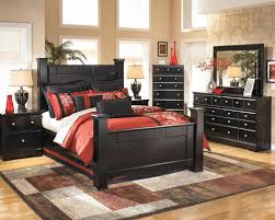 The ashley bedroom 6 piece queen poster bed set may be purchased in lake oswego, or, and the portland metro area, from key home furnishings. The Shay Almost Black 7 Pc Dresser Mirror Chest Queen Poster Bed Available At Ritz Furniture Planet Serving Mississauga On