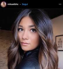 Alla fine di questo articolo, avrete sia fame di dolci che voglia di ottenere un colore di cioccolato lucido per i vostri capelli! Castano Cioccolato Il Colore Capelli 2021 E Fondente Amica