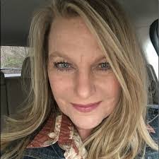 Carolyn Eberhardt's Instagram, Twitter & Facebook