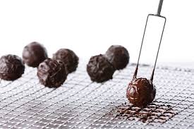 Kühl und luftdicht gelagert halten sie die pralinen ca. Pralinenrezepte Zum Selbermachen Von Pralinenideen De