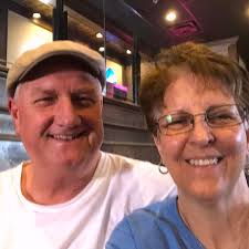 Afternoon everyone. Any help would be appreciated. I have been given this,  clearing out my dad's spare room. The battery holder is no good. The casing  is fine but the springs on