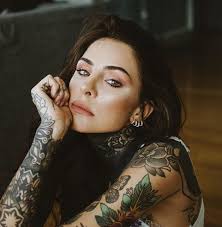 Maybe you would like to learn more about one of these? Cande Tinelli Supero Sus Limites Hija De Marcelo Tinelli Se Tatuo A Hello Kitty En Al Cara Guioteca