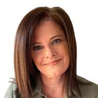 Tracy Greig's Instagram, Twitter & Facebook