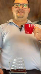 ¡Bienvenidos a Kaffi! ☕🌿 , Nuestra barra de café de especialidad ubicada  en el corazón de Monteverde., Ofrecemos lo mejor de las regiones  cafetaleras de Costa Rica, trayendo a tu mesa los sabores ...