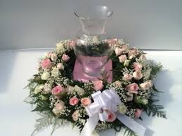 A professional florist russell florist and gifts has the freshest flowers and offers sameday delivery. Tender Heart Urn Wreath Funeral Flowers In Fitchburg Ma Cauley S Florist Garden Center
