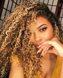 Awesome 43 The Right Hair Color For Curly Hair This Winter Http Glamisse Com Index P Blonde Highlights Curly Hair Colored Curly Hair Natural Curls Hairstyles