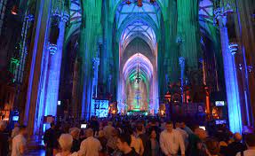 Nach einem jahr coronabedingter pause haben freitagabend österreichweit rund 300 kirchen und kirchliche einrichtungen wieder zur sonst jährlich stattfindenden lange nacht der kirchen eingeladen. Lange Nacht Der Kirchen