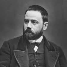 Dan Jones (@monsieurjonesey)