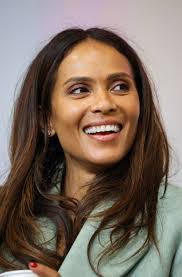 Lesley Ann's Instagram, Twitter & Facebook