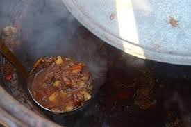 Gulaschsuppe Im Kessel Oder Topf Von Fredjupiter Chefkoch Gulaschsuppe Im Kessel Gulaschsuppe Gulasch