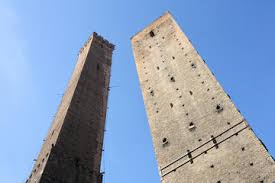 Résultat de recherche d'images pour "Bologna leaning towers"