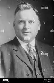 Mack Hays's Instagram, Twitter & Facebook