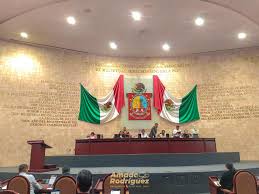 Hoy me encuentro junto a mis...