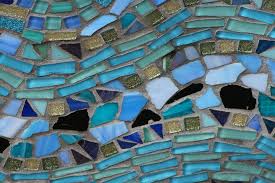 En las últimas temporadas la decoración azulejos se ha convertido en una moda que está causando furor. Dale Nueva Vida A Los Azulejos Rotos Con Estos Consejos