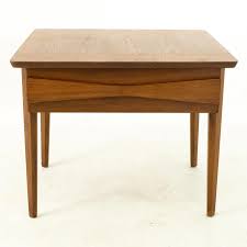 Albert Parvin For American Of Martinsville Style Mid Century Walnut Side End Table In 2020 Modern Furniture Online End Tables Mid Century Modern Furniture