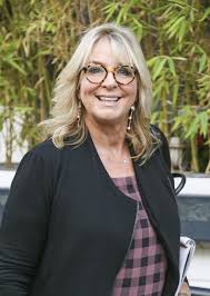 Fern britton (born 17 july 1957) is an english television presenter, best known for her television work with phillip schofield on itv. Fern Britton On Very Low Time After Marriage Split Entertainment Daily