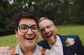 Discounted wedding photography packages available