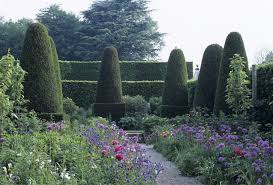 Norah Lindsay S Welsh Hats Manor Garden English Garden Design European Garden