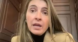 Dejamos nuestras diferencias para evitar que las cosas sigan igual”  Angélica Lozano tras anunciar su voto por Petro