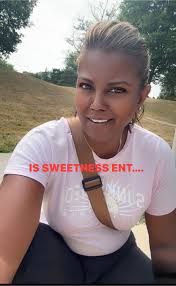 We have to admit,we have relatives who don't consider us as relatives just  because we don't have money 😔