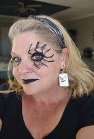 Seeking the perfect addition to your Halloween look? Whip up this boo-tiful  spiderweb eyeliner with our black Waterproof Glimmerstick, black  SuperExtend Liquid Liner, and True Color Eyeshadow Duo in Orange Crush.👻