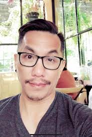 Hello everyone, I want to know what country you are in because I'm Thai.  and want to have friends who are foreigners and i have a question Who is  your favorite person