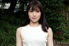 琴 井 しおり