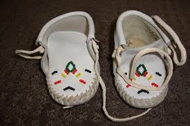 Guilfair Original White Beaded Leather Baby Moccasins Size 0