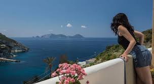 La marbnb apartments ti offre i migliori appartamenti dell'isola di ponza, alcuni con delle terrazze panoramiche mozzafiato, dove al ritorno dalla giornata di mare. Maridea Appartamenti Al Tramonto Ponza Island 2021 Reviews Pictures Deals