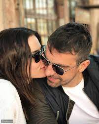 Enjoy the videos and music you love, upload original content, and share it all with friends, family, and the world on youtube. ØµÙˆØ± Ø§Ø¨Ø±Ø§Ù‡ÙŠÙ… ØªØ´ÙŠÙ„ÙŠÙƒÙˆÙ„ Ø¨Ø·Ù„ Ø­Ø¨ Ø£Ø¨ÙŠØ¶ ÙˆØ£Ø³ÙˆØ¯ Ù…Ø¹ Ø²ÙˆØ¬ØªÙ‡ Ù„ÙŠØ§Ù„ÙŠÙ†Ø§