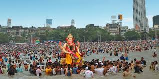 Perkahwinan penting untuk mengekalkan institusi keluarga dan melaluinya keturunan nenek moyang dapat diteruskan daripada satu generasi kepada generasi. Cek Fakta Benarkah Umat Hindu Di India Buang Patung Dewa Karena Corona Simak Faktanya Pikiran Rakyat Cirebon