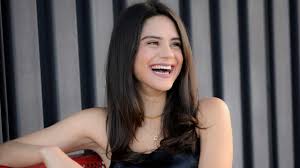 Sasha was born and raised in boston, massachusetts on august 7, 1995. Meet Sasha Calle The Colombian Actress Cast As The New Supergirl Top News Wood
