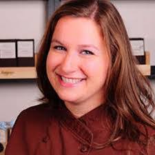 Julie Waterman's Instagram, Twitter & Facebook