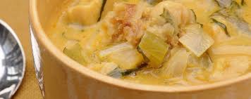 Soupe Au Lait De Coco Poulet Echalote Et Poireau Ma Vie En Couleurs Recette Recettes De Cuisine Soupe Lait De Coco Cuisine