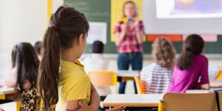 De plus en plus de cours fleurissent dans des dojos, des salles de sport mais surtout chez des professeurs de plus qu'une discipline sportive, le yoga est également une philosophie de vie. Comment Devenir Professeur Des Ecoles