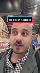 Halloween Treat Rush: A Spooky Trick-or-Treat Adventure