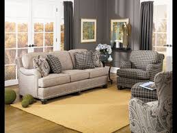 Smith Brothers Furniture Sofa And Paisley Pillows I Am Not Into The Plaid Fabric I Have Seen It Is Smith Brothers Furniture Front Room Furnishings Furniture