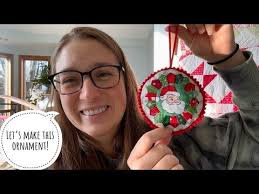 How to Make a Mini Dresden plate Christmas ornament, quilted christmas  ornament tutorial