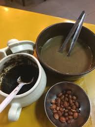 Soto ni makan dengan sambal kicap letops, bergedil ditambah lagi dengan suhun rangup, mahunya tak sedor habis 2 mangkuk soto. Try Soto Dia Plus Kacang Goreng Memang Terangkat Jangan Lupa Sambal Kicap Picture Of Kacang Pool Haji Johor Bahru Tripadvisor