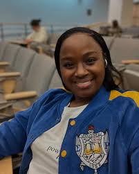 Meet Latisha Murray 🫶🏽 (4-The Analyst). She is of Jamaican heritage 🇯🇲  and from the Bronx, NY. She is a senior majoring in Accounting. In her free  time, she likes to listen