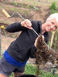 A stationary wood compost bin with an open top gives you convenient access to turn the pile. Make Your Own Compost Turner For 2 The Art Of Doing Stuff