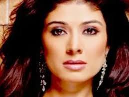 Pooja Batra Height, Age, Family, Wiki & More