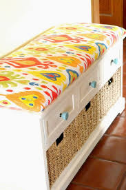 We do not have to purchase another dining set if we want to spend some times to sit and enjoy our breakfast in the kitchen. Give Your Seats A Makeover With These 19 Diy Bench Cushions