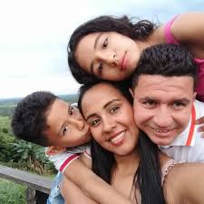 Un ciudadano llamado Jhon Brayan Enciso Quintero interpuso el recurso que  fue admitido por un juzgado de Bogotá. Alega vulneración a sus derechos  fundamentales al buen nombre, la honra y la dignidad.