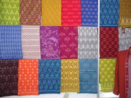 Dari sini dapat diambil kesimpulan jika kain tapis sudah ada dan merupakan barang yang mahal. Pin Di 0881 2623 809 S Fren Jual Tenun Ikat Troso Kain Tenun Rangrang Tenun Troso Tenun April 2015