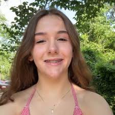 alexa leonard (@alexaleonardlol)