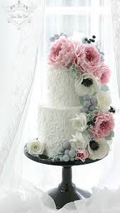 Wedding Cake Ideas Sugar Flowers Belle The Magazine Floral Cake Sugar Flower Wedding Cake Classic Wedding Cake