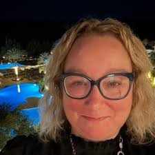 I was delighted to attend the ceremony today in UL for graduates who were  conferred in abstentia during the covid lockdown.